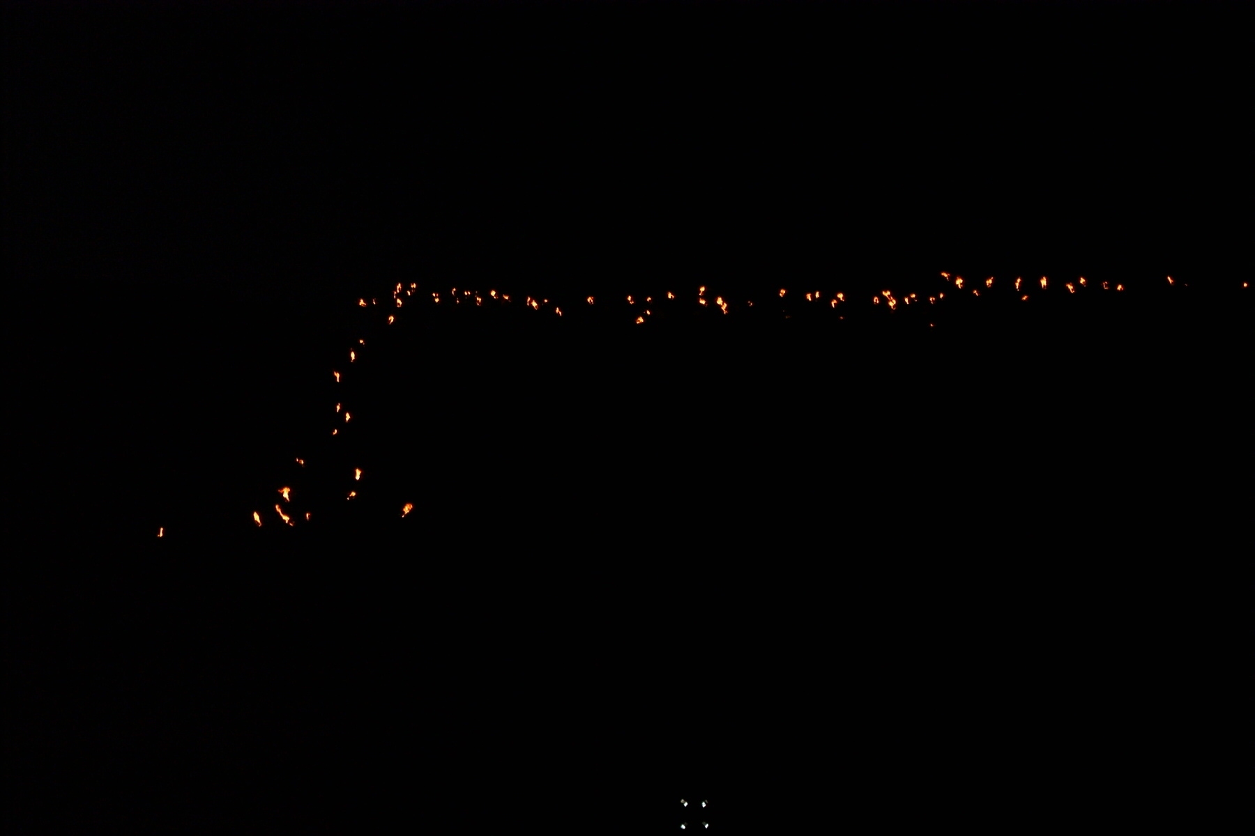 Amlwch 2004 (Gorm) torchlight procession 1.jpg